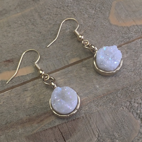 ☀️HP☀️Genuine Druzy Stone Earrings - Picture 2 of 2